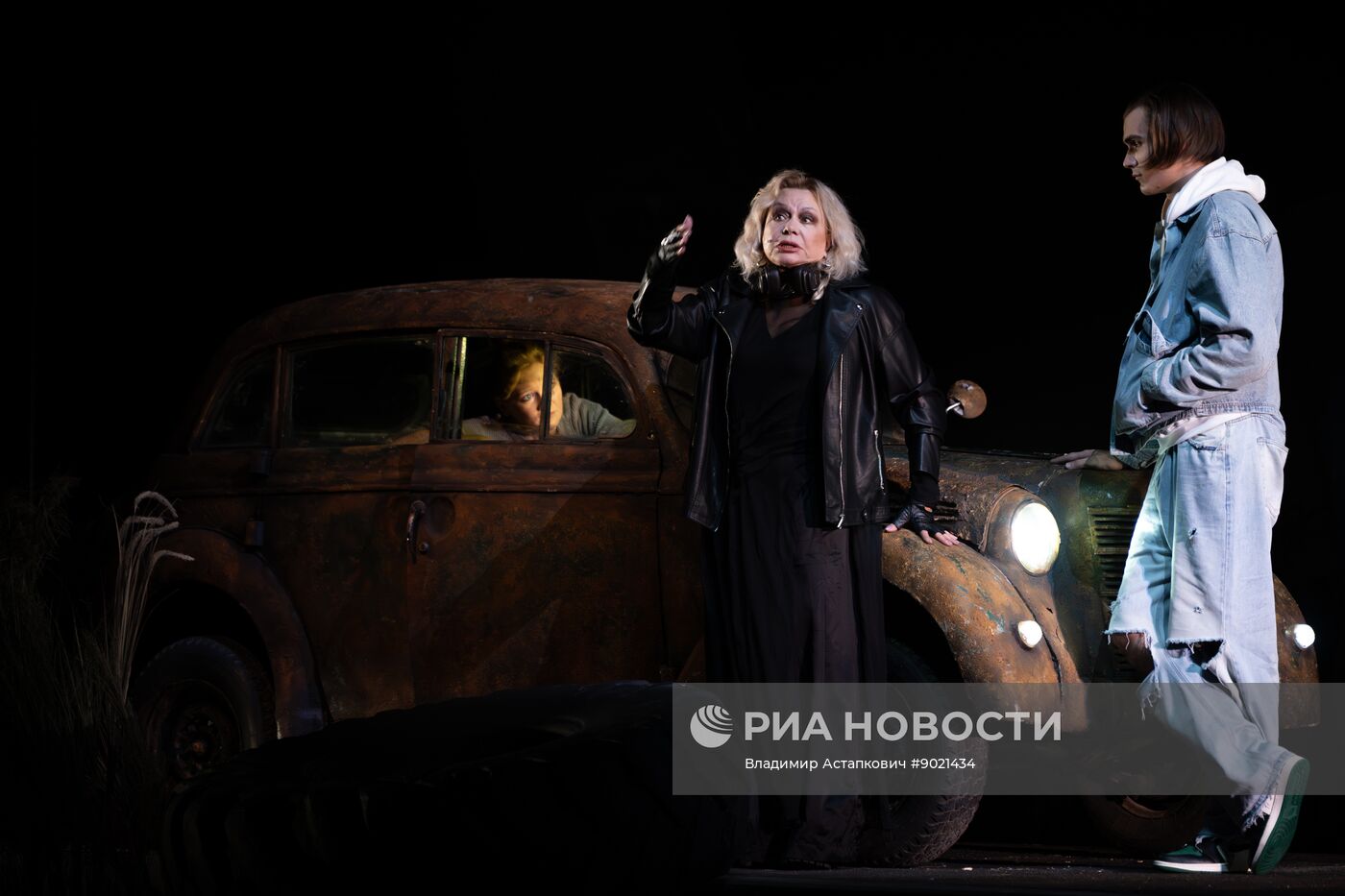 Спектакль "Посланница" в Театре Российской Армии