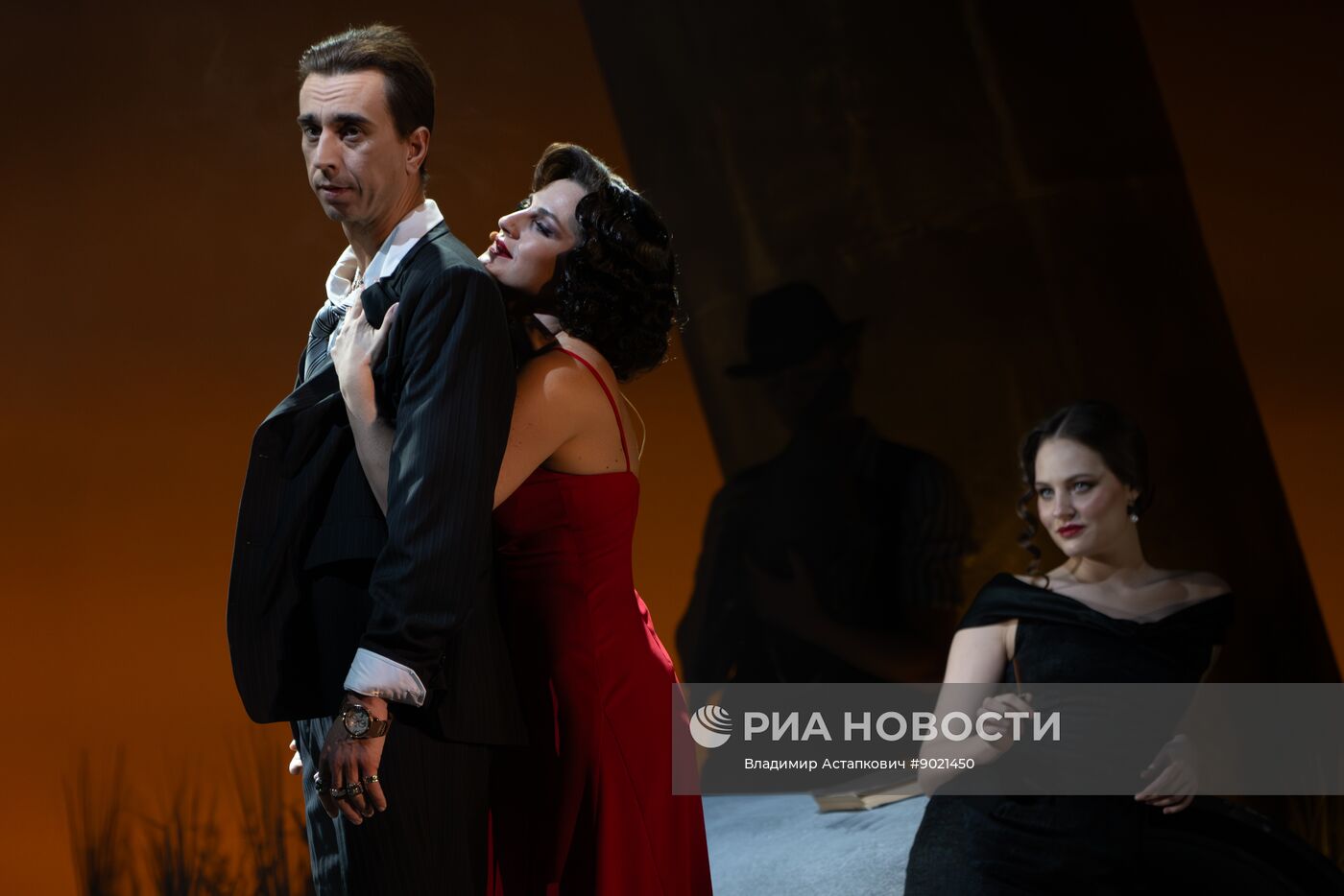 Спектакль "Посланница" в Театре Российской Армии