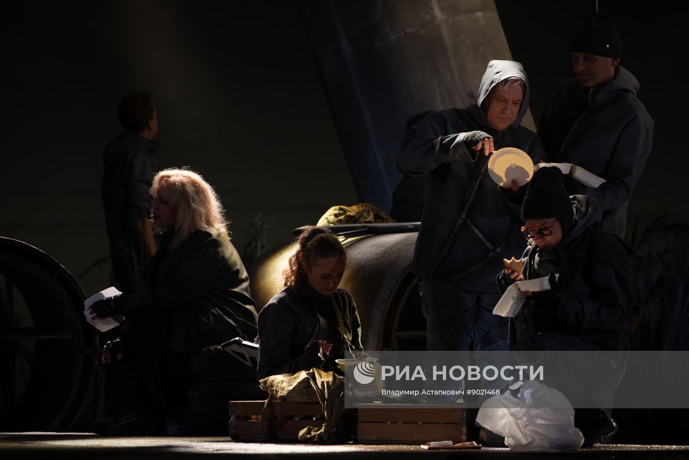 Спектакль "Посланница" в Театре Российской Армии