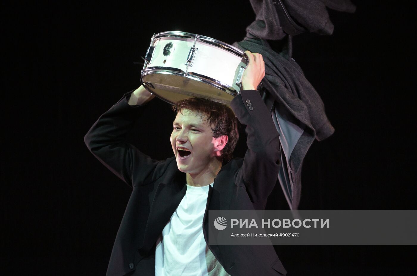 Спектакль "Дорогая Елена Сергеевна"