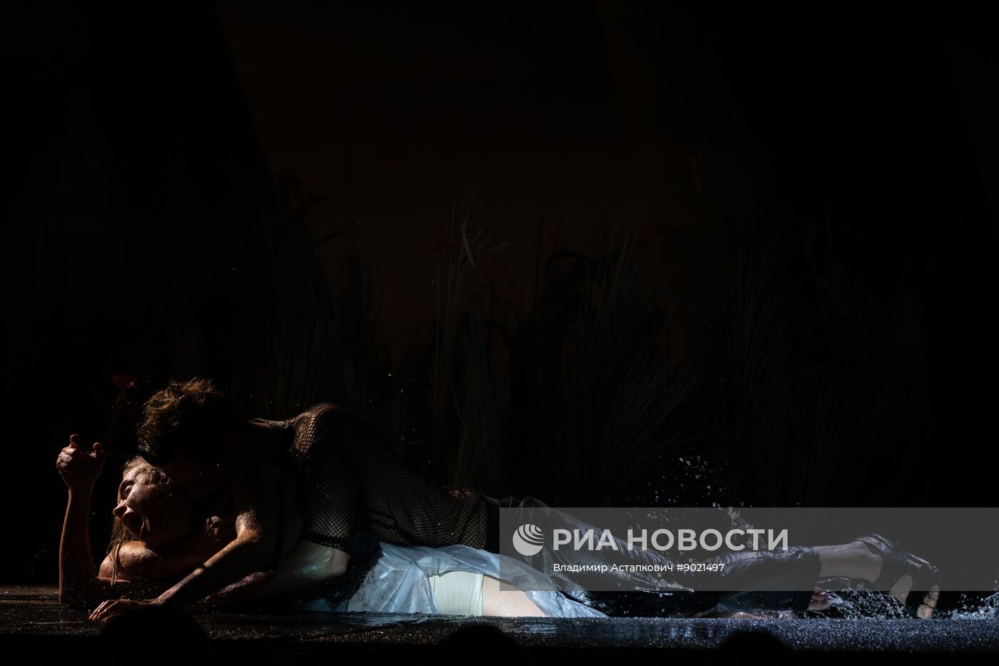 Спектакль "Посланница" в Театре Российской Армии