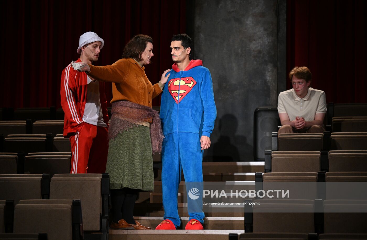 Спектакль "Молодость все простит" в Театре на Таганке 