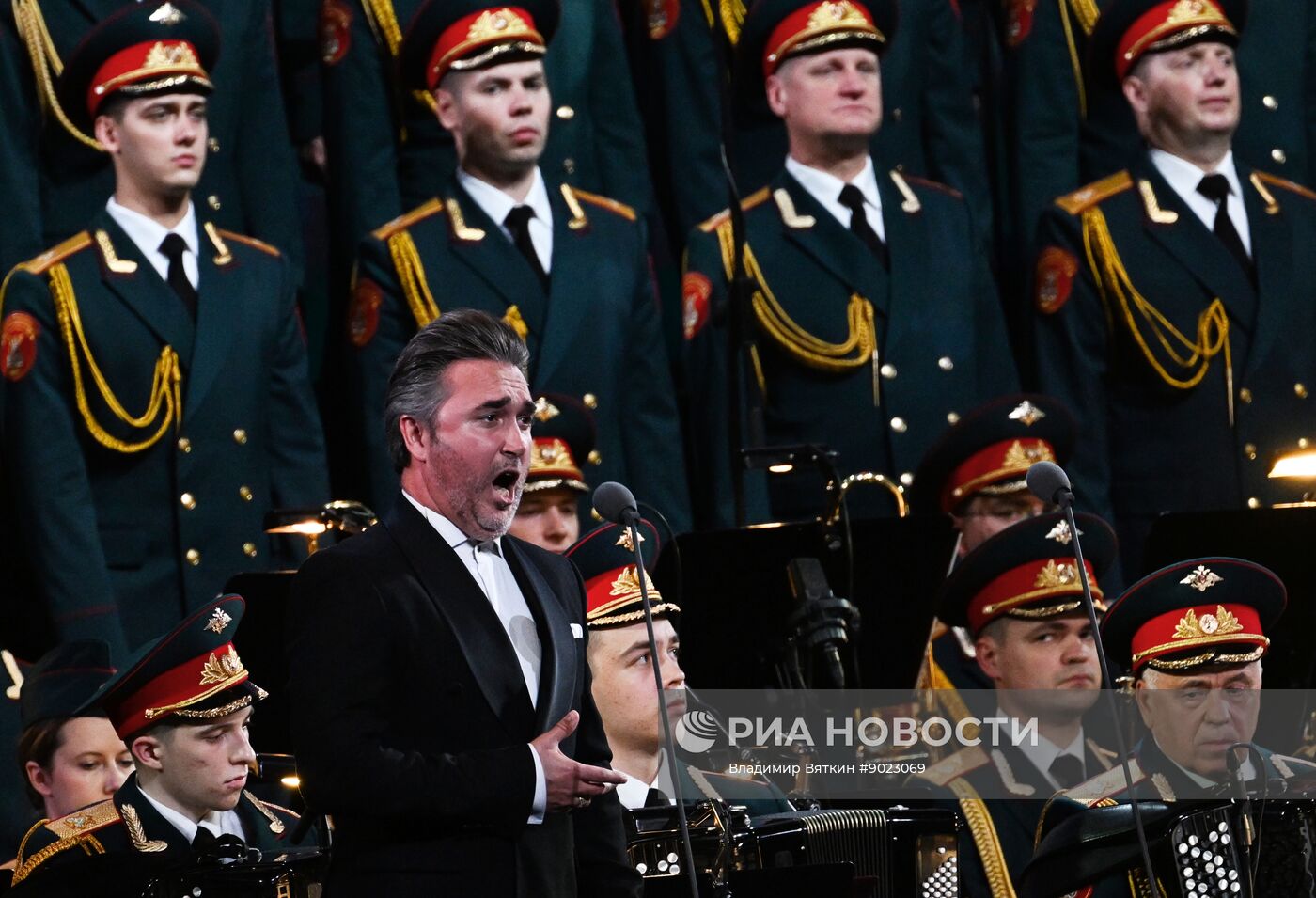 Концерт Академического ансамбля песни и пляски Российской армии им. А.В. Александрова