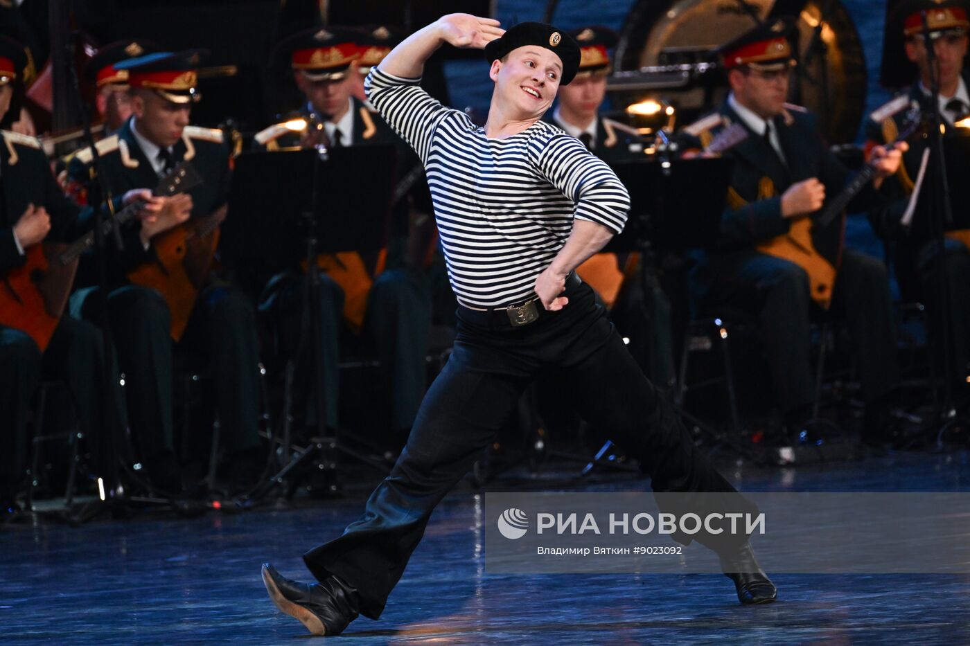 Концерт Академического ансамбля песни и пляски Российской армии им. А.В. Александрова