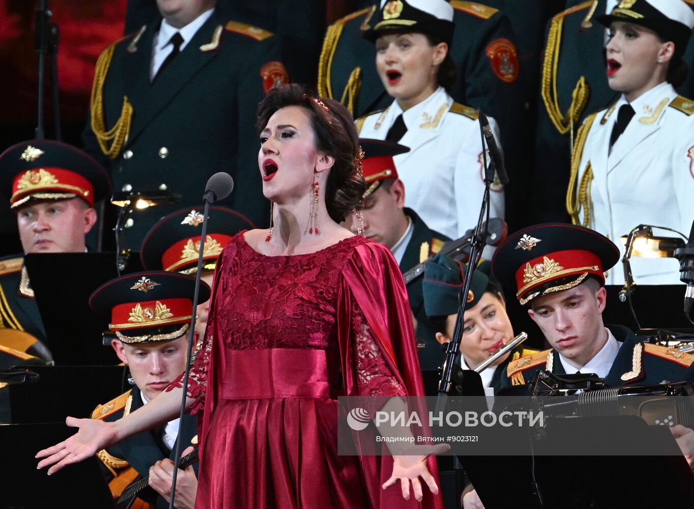 Концерт Академического ансамбля песни и пляски Российской армии им. А.В. Александрова