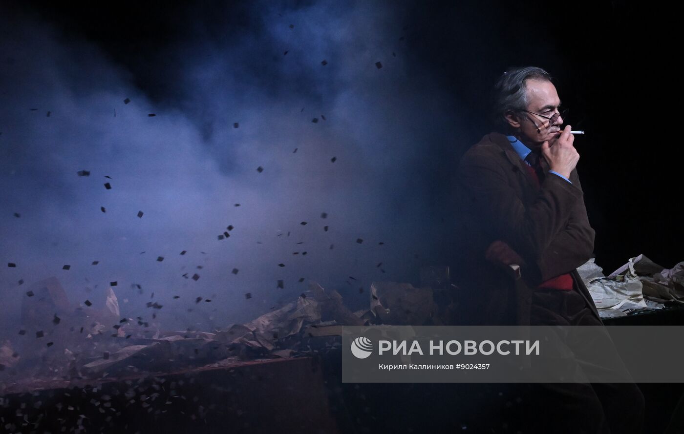 Спектакль "Ося. Иосиф. Joseph" в Театре Маяковского в Москве