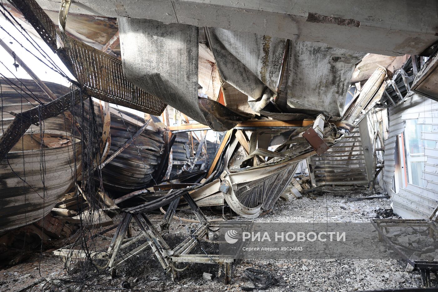 Последствия удара со стороны ВСУ по ТЦ "Сигма" в Донецке