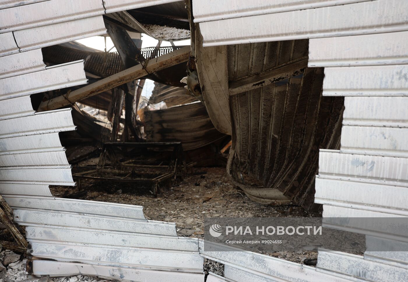 Последствия удара со стороны ВСУ по ТЦ "Сигма" в Донецке