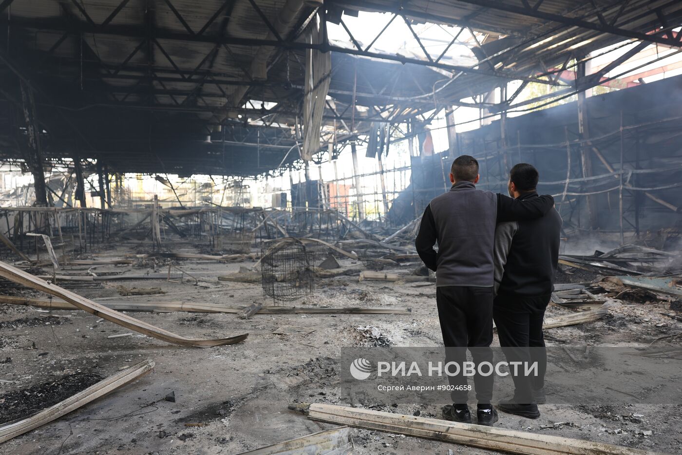 Последствия удара со стороны ВСУ по ТЦ "Сигма" в Донецке