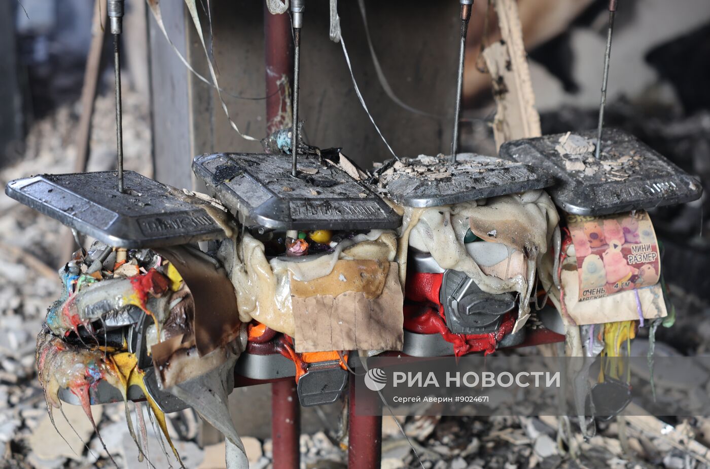 Последствия удара со стороны ВСУ по ТЦ "Сигма" в Донецке