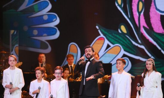 Концерт звезд шоу "Голос" в Кремлевском дворце