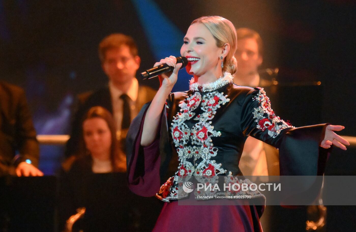 Концерт звезд шоу "Голос" в Кремлевском дворце