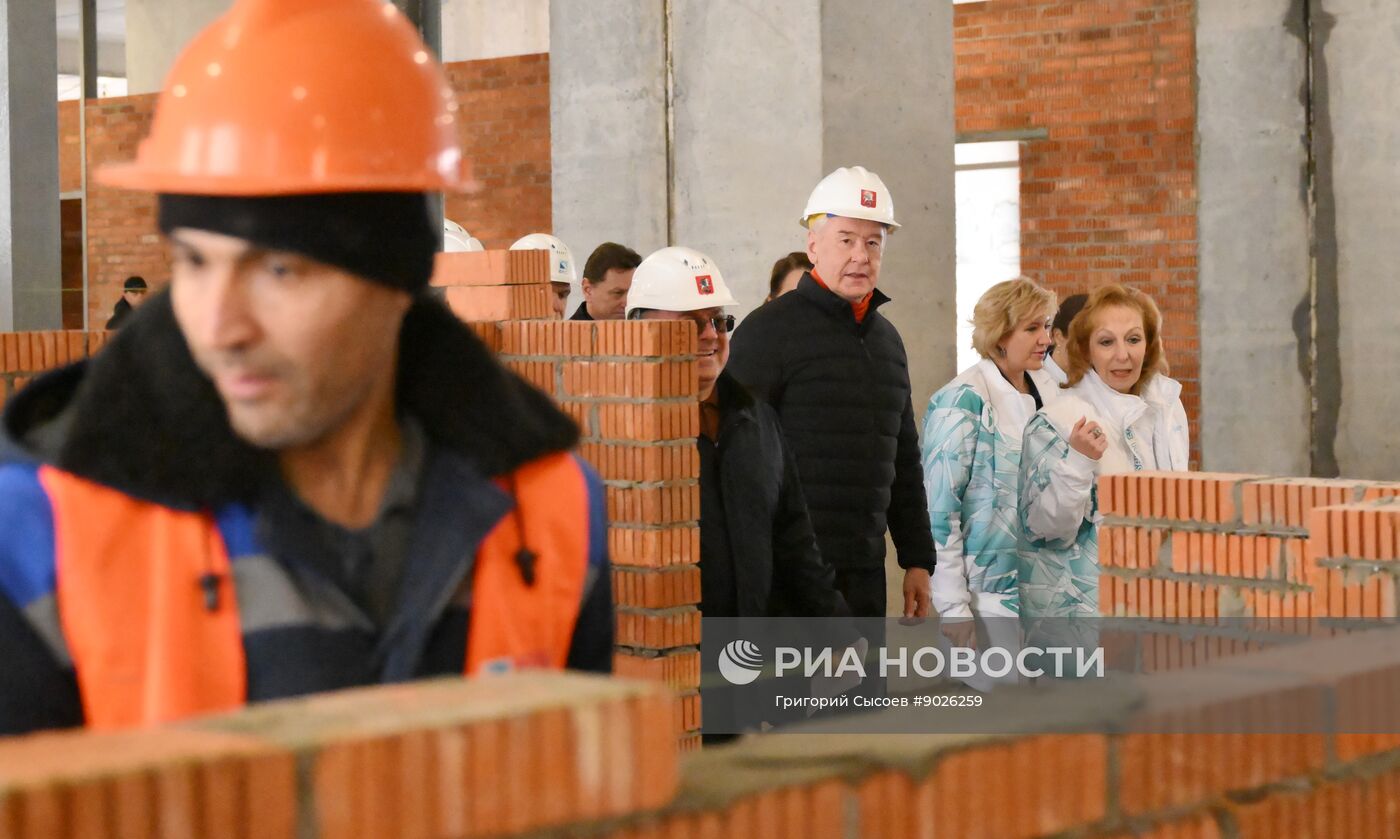  Строительство нового лечебного комплекса ГБУЗ города Москвы "Больница №52"