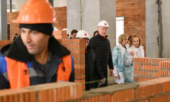  Строительство нового лечебного комплекса ГБУЗ города Москвы "Больница №52"