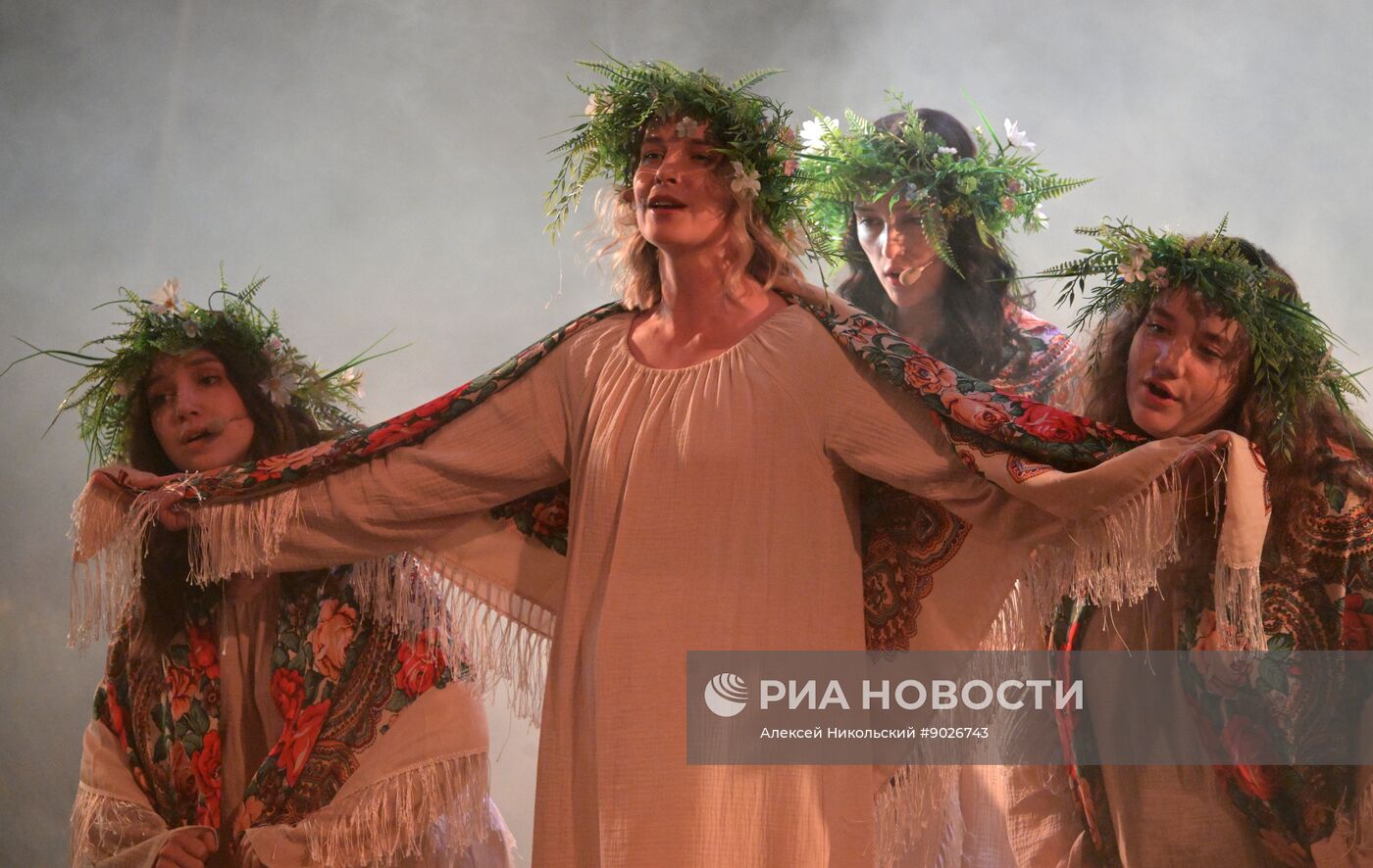 Спектакль "Ты у меня одна" в Московском Губернском театре