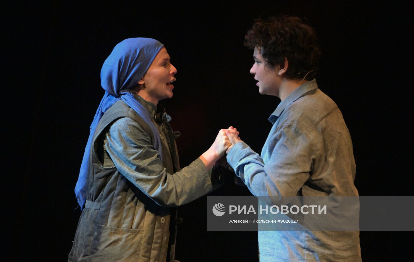 Спектакль "Ты у меня одна" в Московском Губернском театре