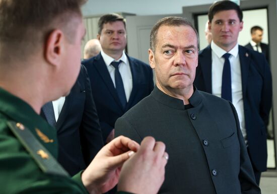 Рабочая поездка зампреда Совбеза РФ Дмитрия Медведева в Южный федеральный округ