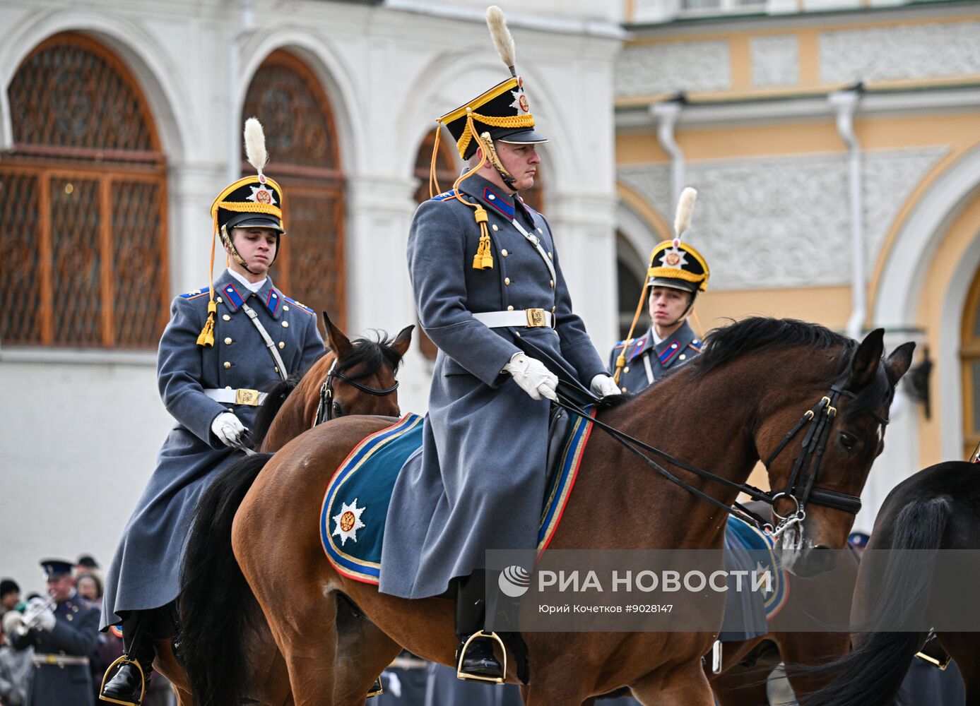 Церемония развода пеших и конных караулов Президентского полка