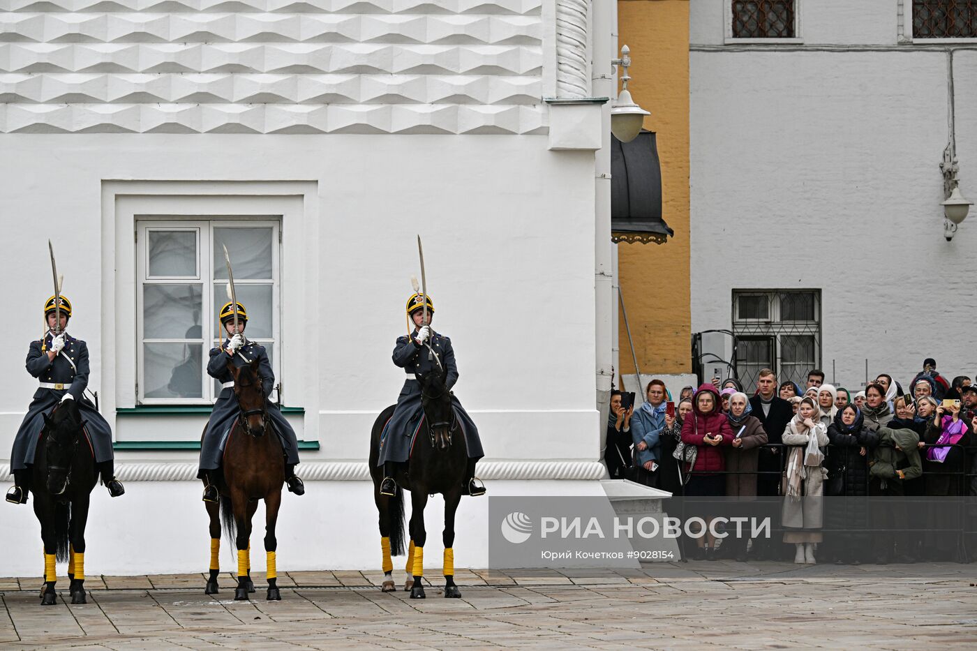 Церемония развода пеших и конных караулов Президентского полка