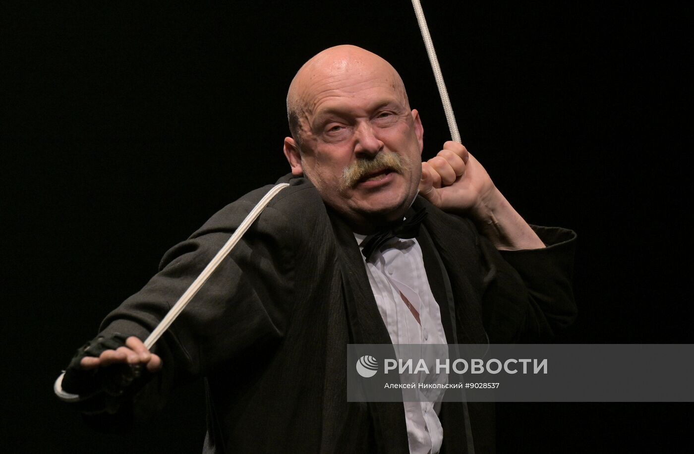 Спектакль "Старик и море"  в театре "Мастерская П.Н. Фоменко"