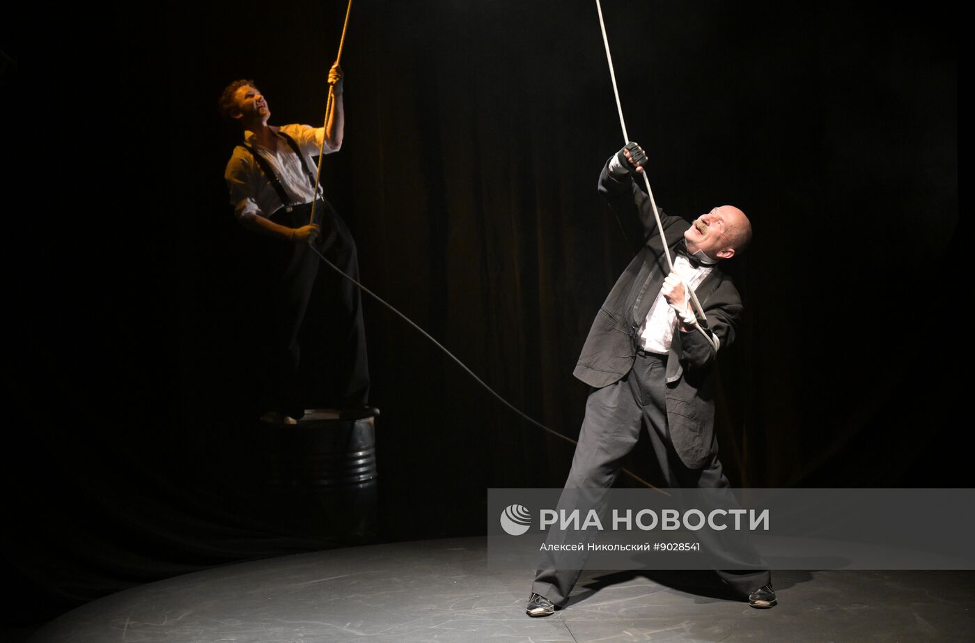 Спектакль "Старик и море" в театре "Мастерская П.Н. Фоменко"