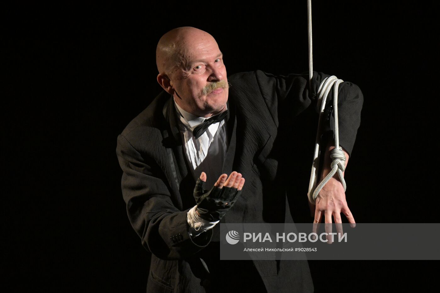 Спектакль "Старик и море" в театре "Мастерская П.Н. Фоменко"