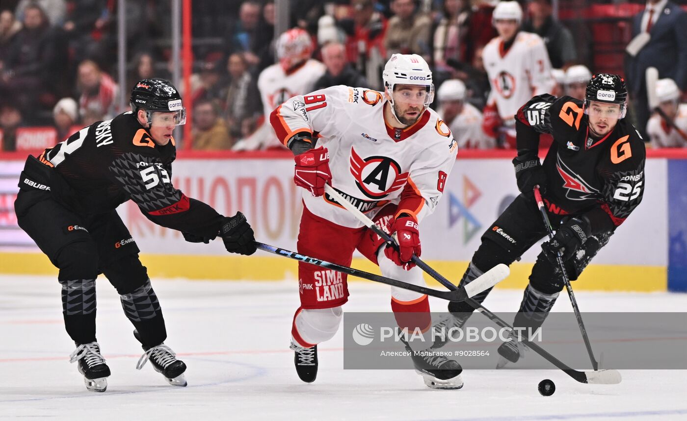 Хоккей. КХЛ. "Авангард" (Омск) - "Автомобилист" (Екатеринбург)