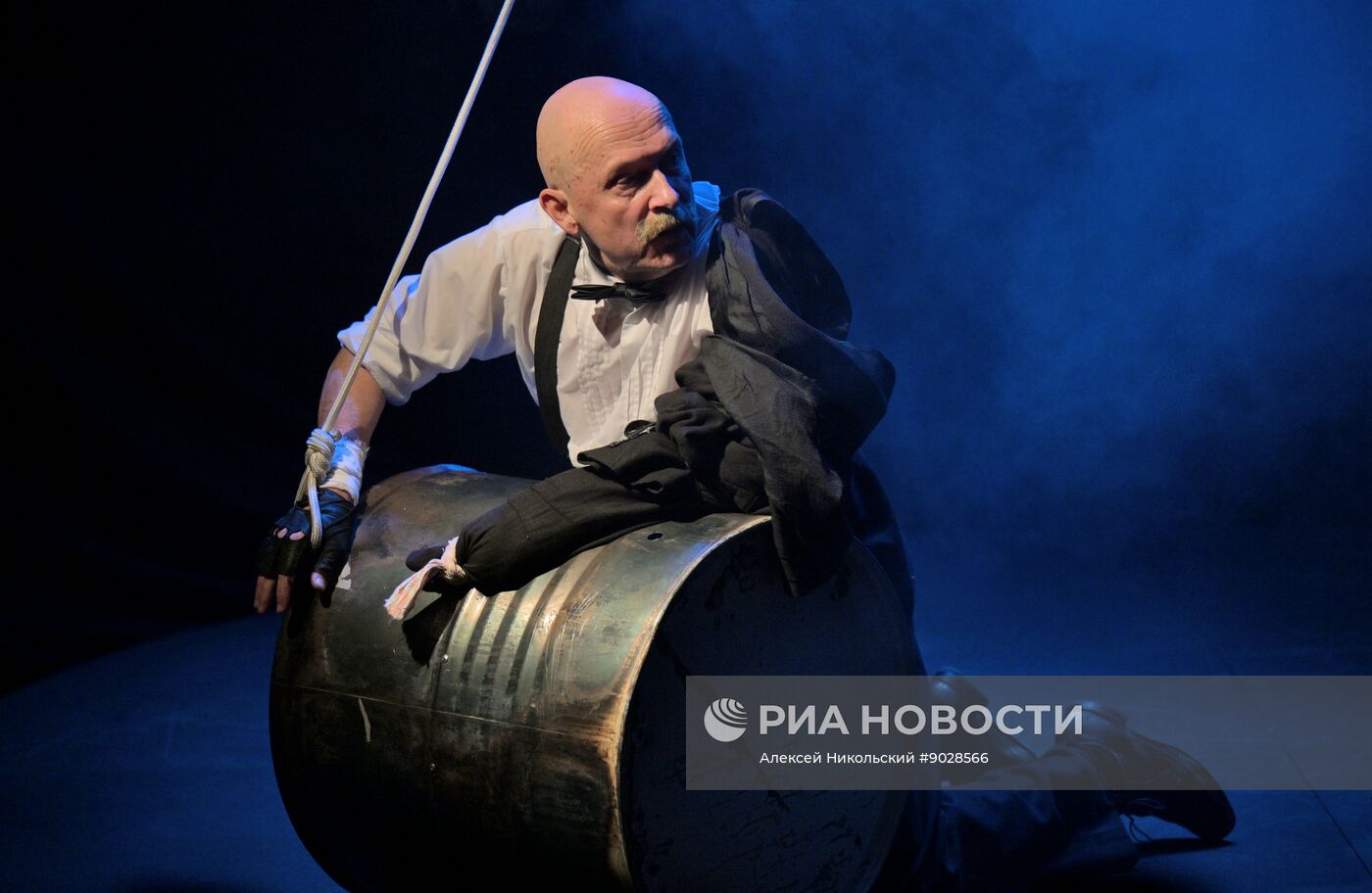 Спектакль "Старик и море" в театре "Мастерская П.Н. Фоменко"