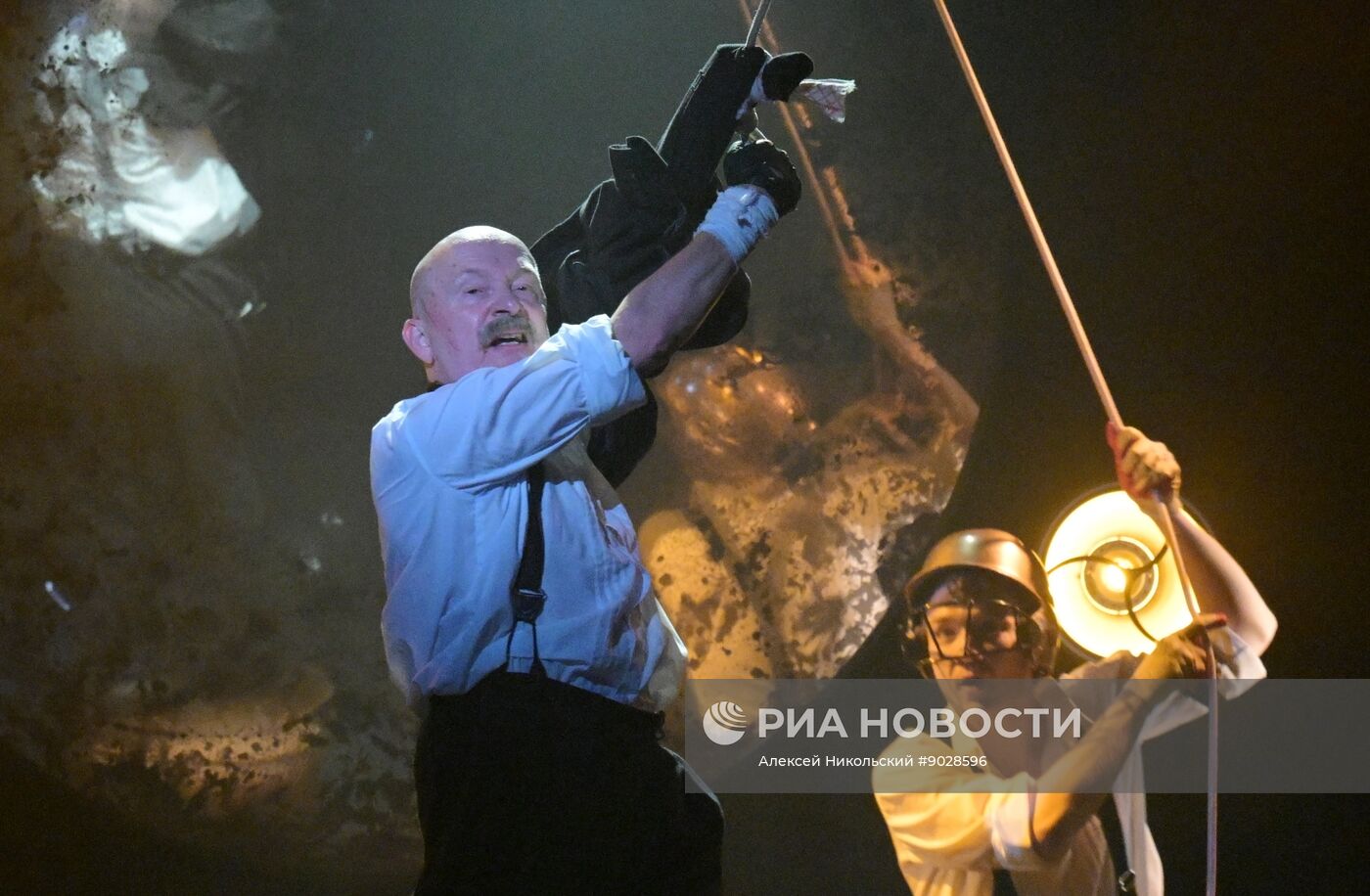 Спектакль "Старик и море" в театре "Мастерская П.Н. Фоменко"