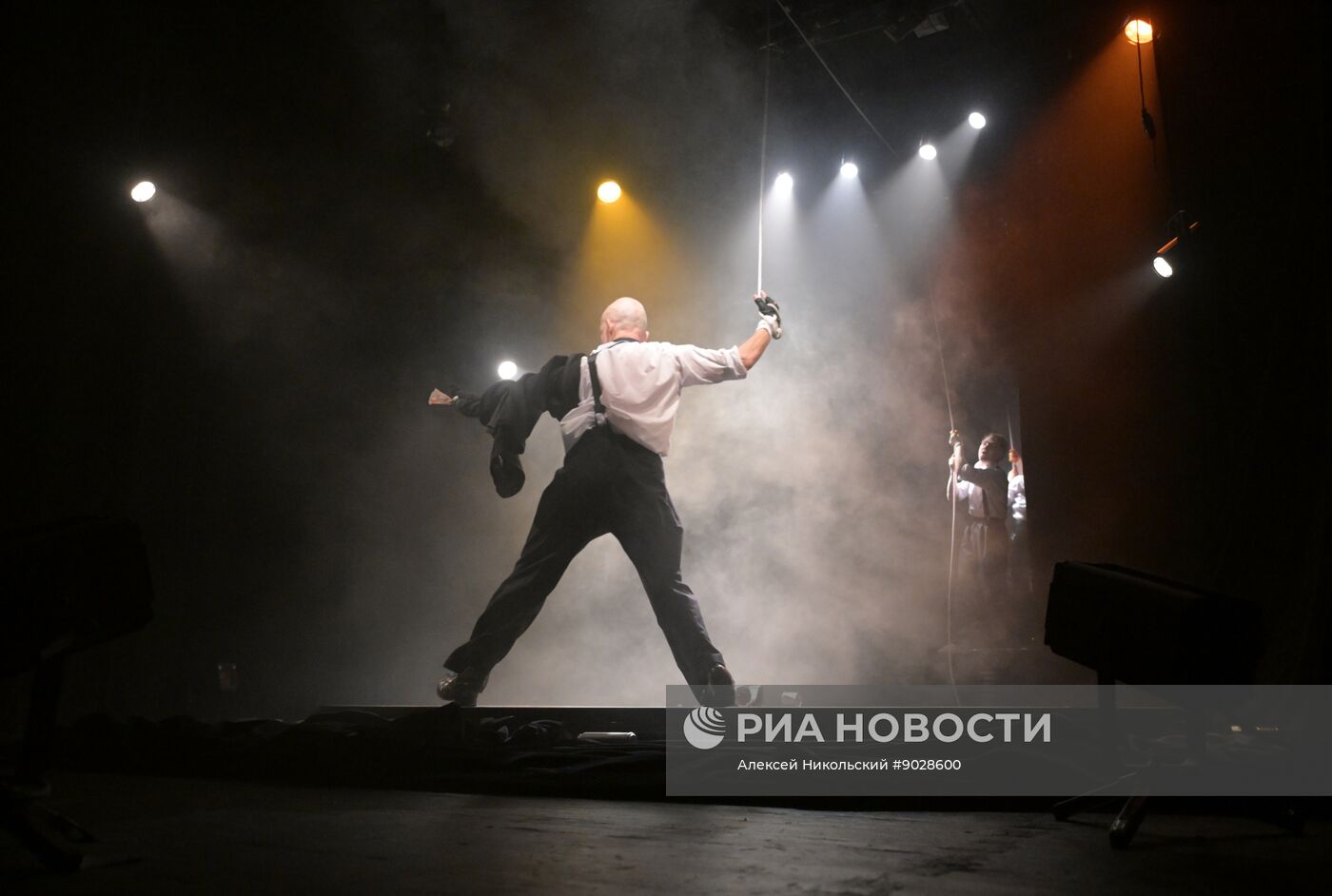 Спектакль "Старик и море" в театре "Мастерская П.Н. Фоменко"