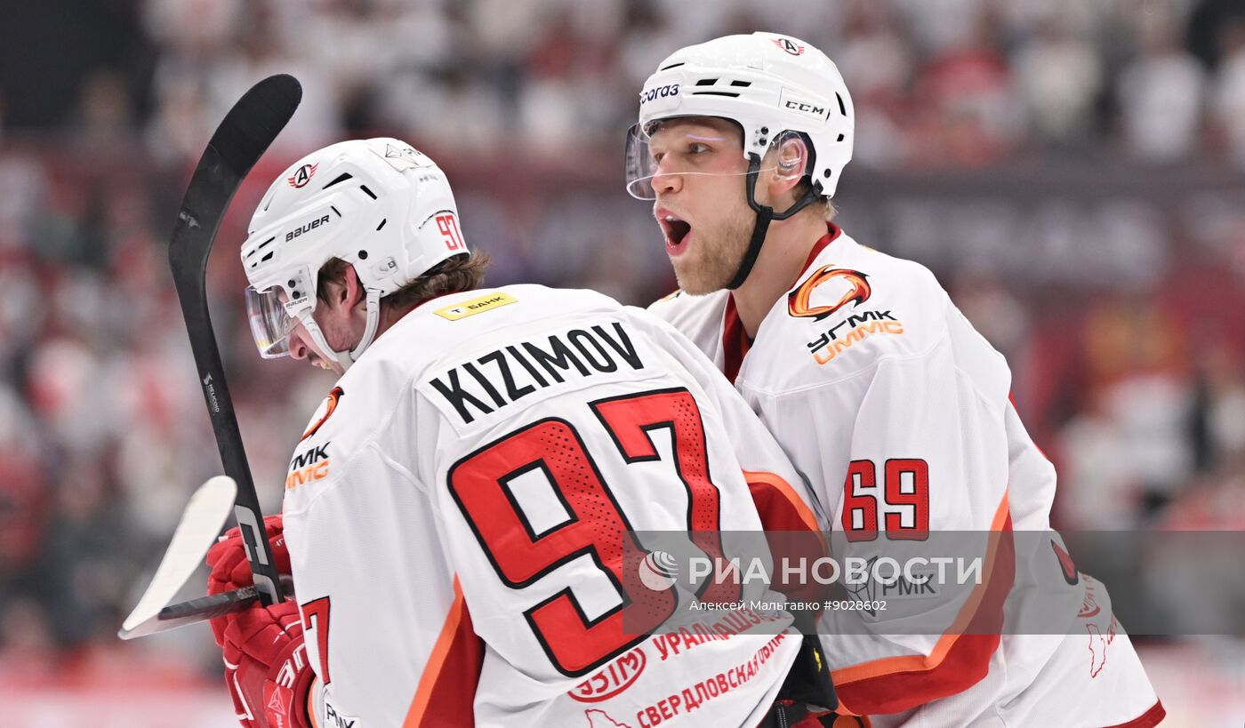 Хоккей. КХЛ. "Авангард" (Омск) - "Автомобилист" (Екатеринбург)