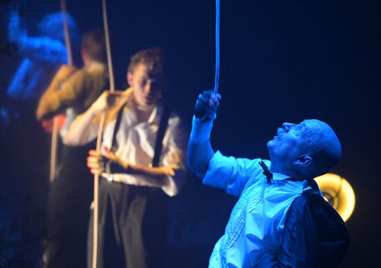 Спектакль "Старик и море"  в театре "Мастерская П.Н. Фоменко"