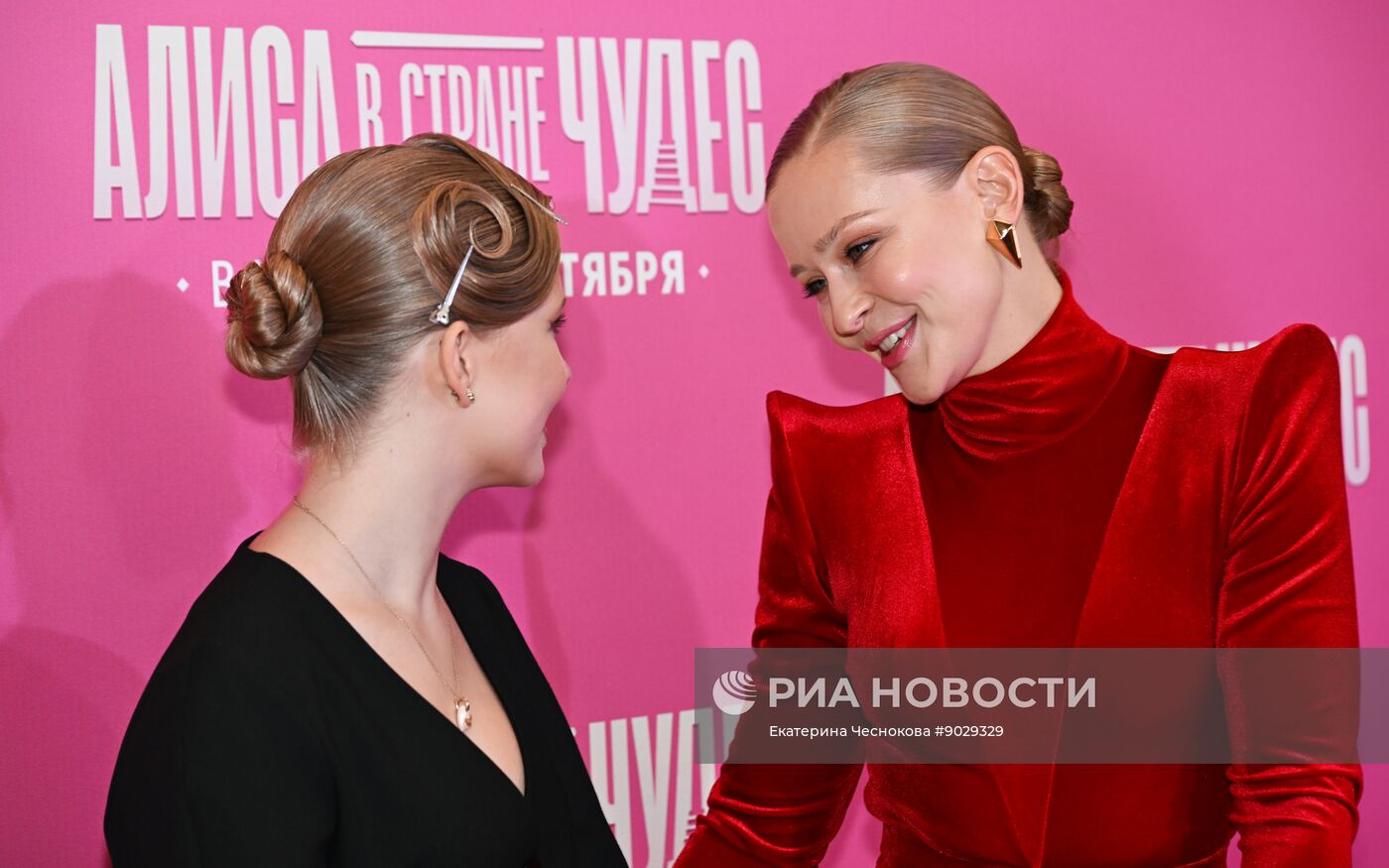 Премьера фильма "Алиса в Стране чудес" в Москве