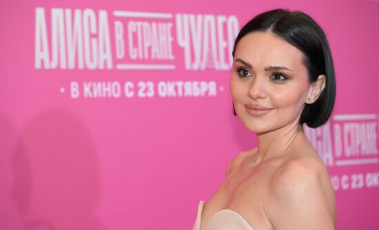 Премьера фильма "Алиса в Стране чудес" в Москве