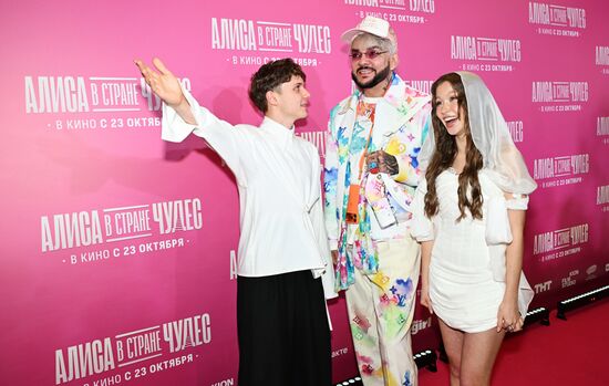 Премьера фильма "Алиса в Стране чудес" в Москве