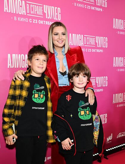 Премьера фильма "Алиса в Стране чудес" в Москве