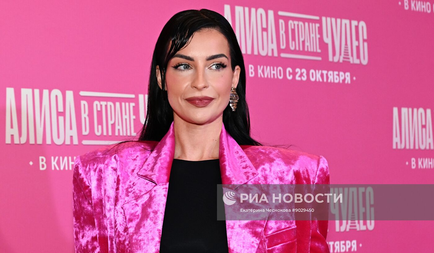 Премьера фильма "Алиса в Стране чудес" в Москве