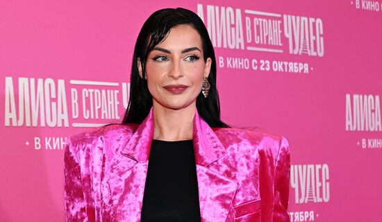 Премьера фильма "Алиса в Стране чудес" в Москве
