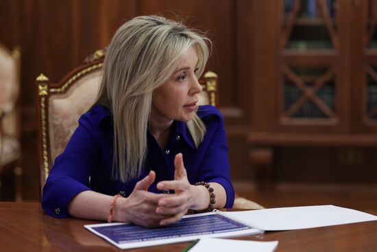 Президент Владимир Путин встретился с главой Росприроднадзора Светланой Радионовой