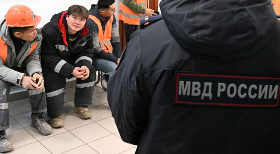 Рейд в Красноярске по выявлению незаконных мигрантов