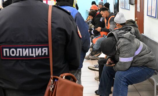 Рейд в Красноярске по выявлению незаконных мигрантов