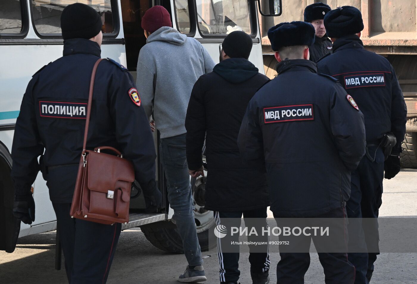 Рейд в Красноярске по выявлению незаконных мигрантов