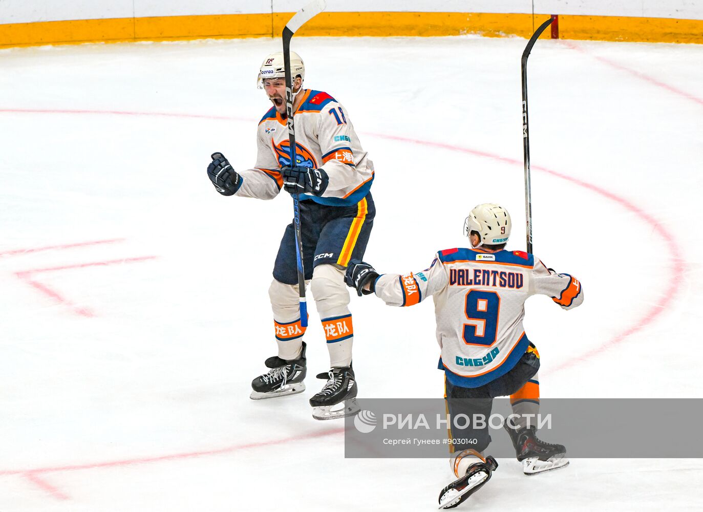 Хоккей. КХЛ. "Спартак" (Москва) - "Драконы" (Шанхай)