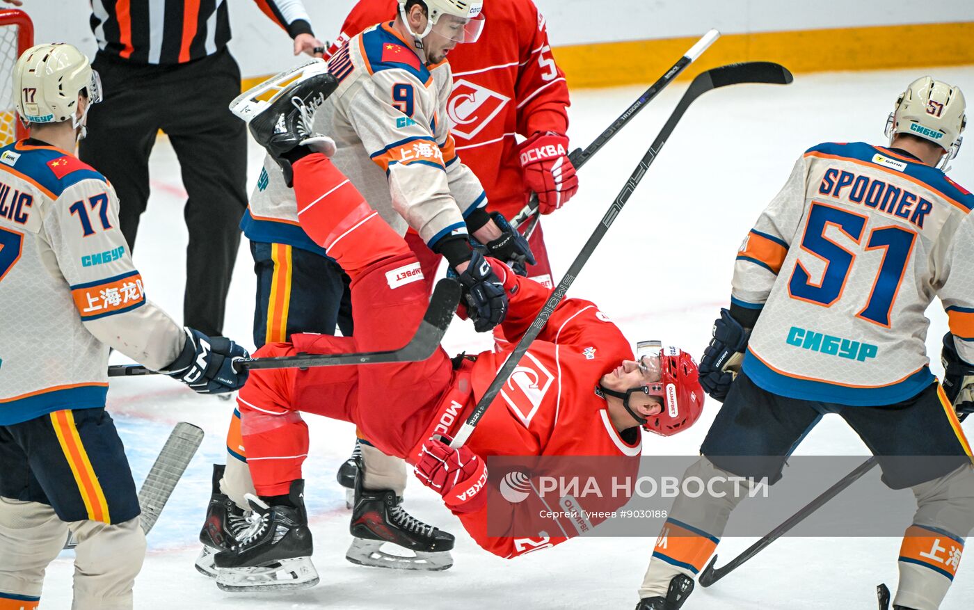 Хоккей. КХЛ. "Спартак" (Москва) - "Драконы" (Шанхай)