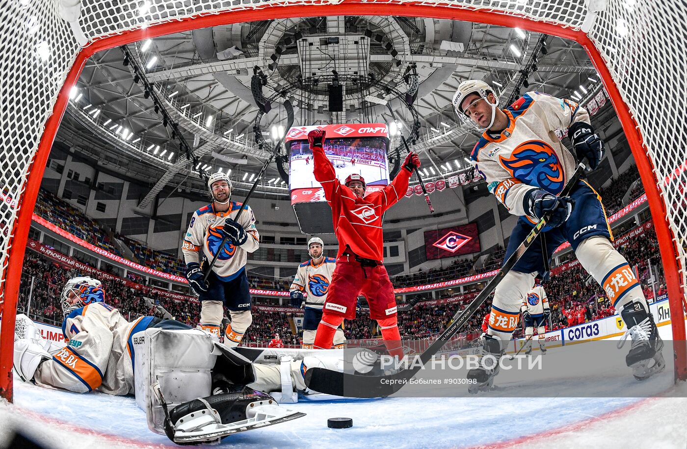 Хоккей. КХЛ. "Спартак" (Москва) - "Драконы" (Шанхай)