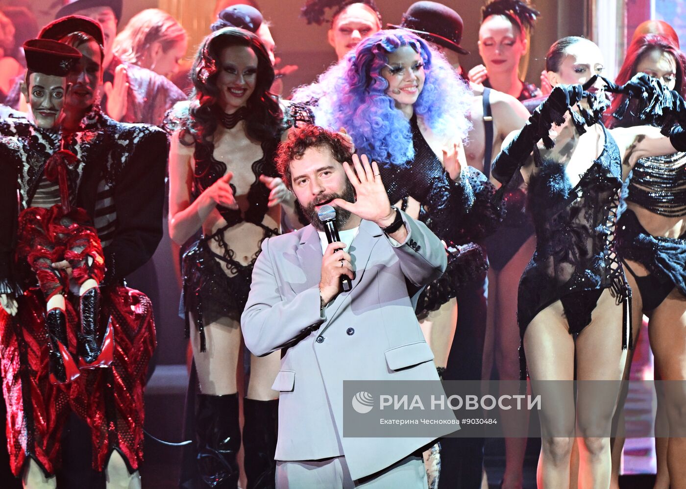 Спектакль "Abracadabra" в театре Crave в Москве