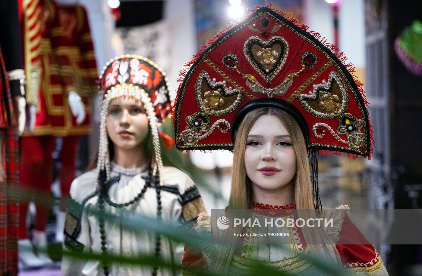Производство современных кокошников в Москве 