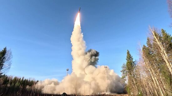 Президент Владимир Путин провёл тренировку стратегических ядерных сил