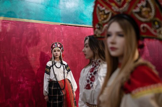 Производство современных кокошников в Москве 