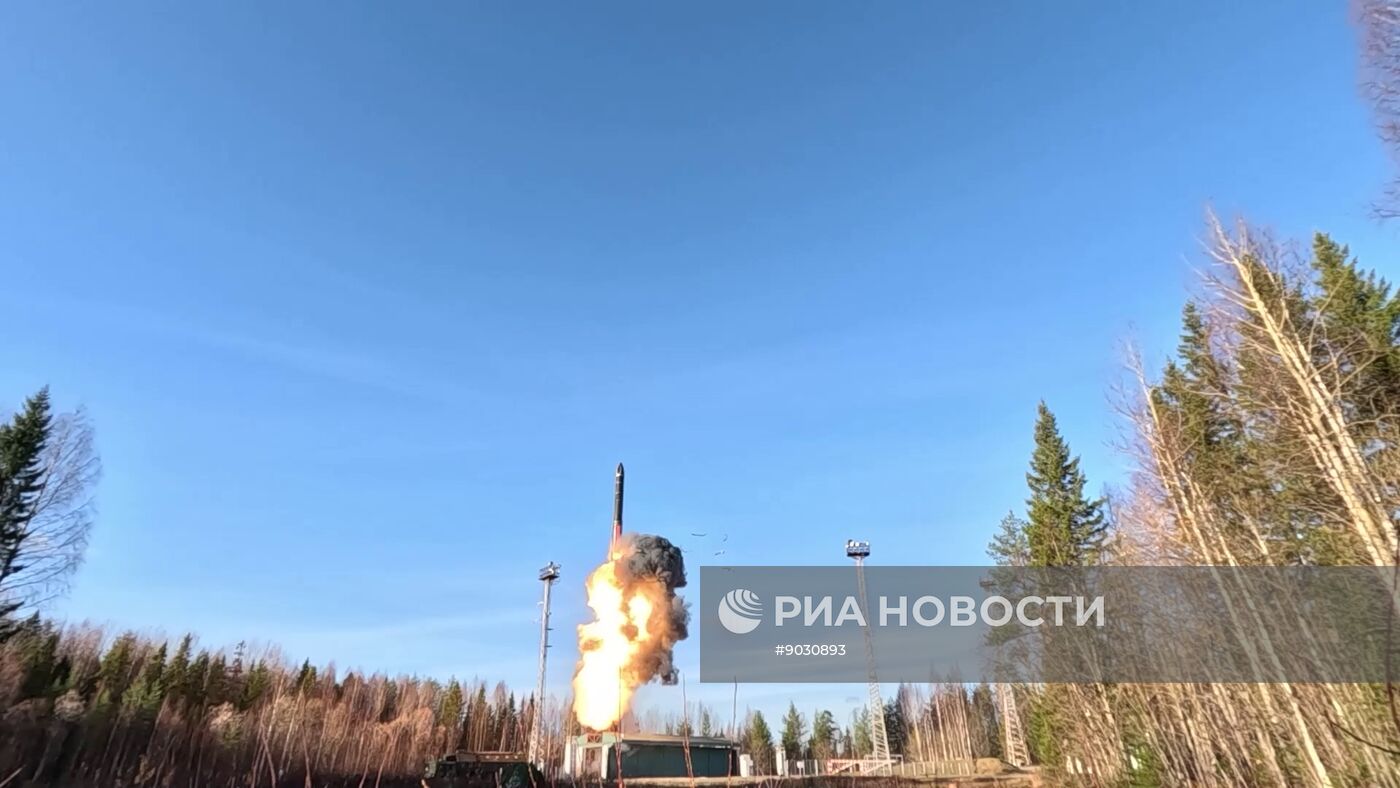 Президент Владимир Путин провёл тренировку стратегических ядерных сил